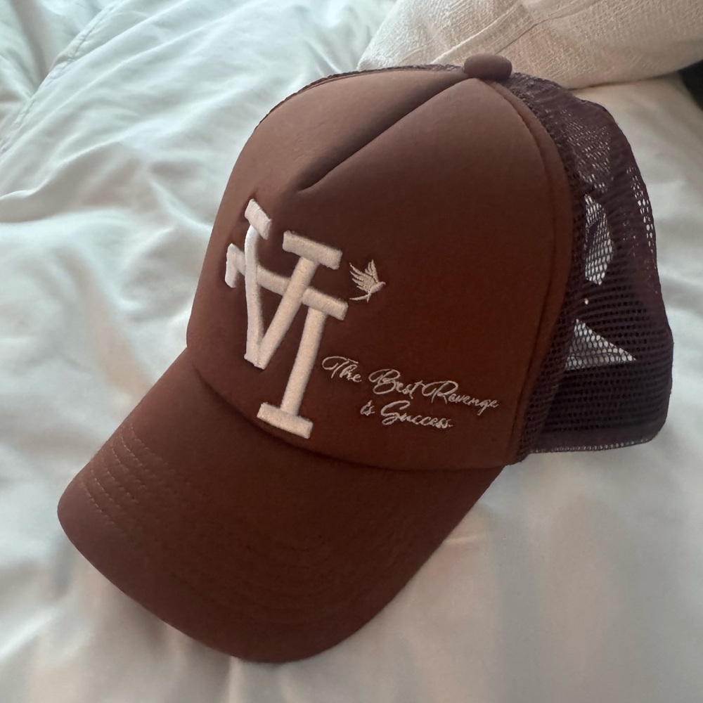 Brown LA, Legacy trucker hat